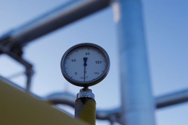 Требование России оплачивать газ в рублях нарушает контракты, заявляет Болгария