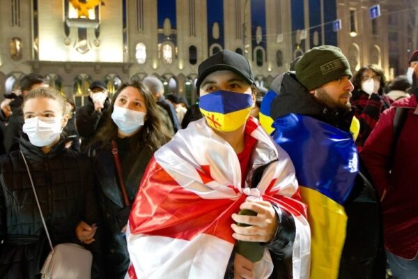 «Мы не наше правительство»: грузины критикуют реакцию на войну в Украине