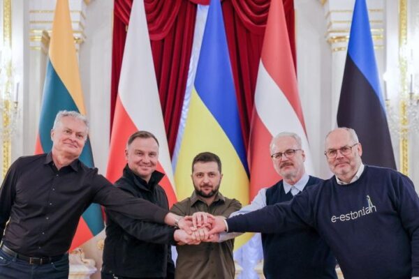 Европейские дипломаты приедут в Киев