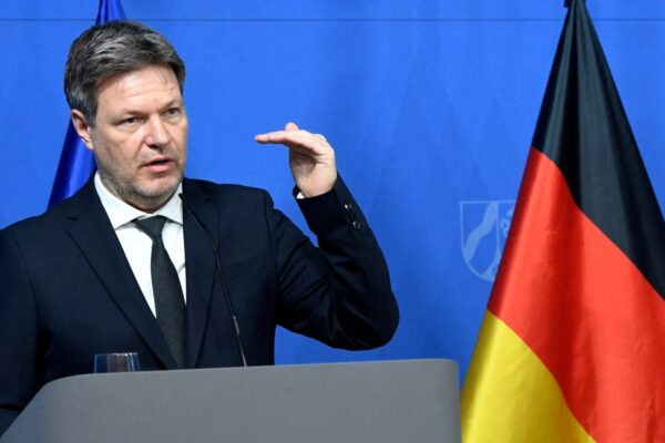 Германия готова поддержать эмбарго EC на импорт российской нефти