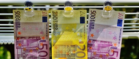 Возврат к положительным процентным ставкам требует подстраховки в зоне евро