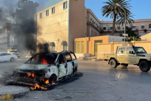 В столице Ливии после двухлетнего затишья снова начались бои