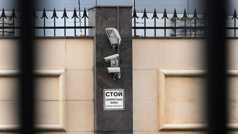 Bloomberg: Кремль готов отказаться от обмена заключенными, если не получит двух россиян