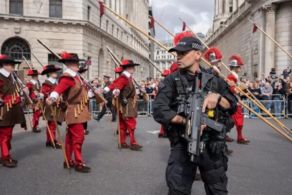 Похороны королевы и безопасность: как готовится британская полиция