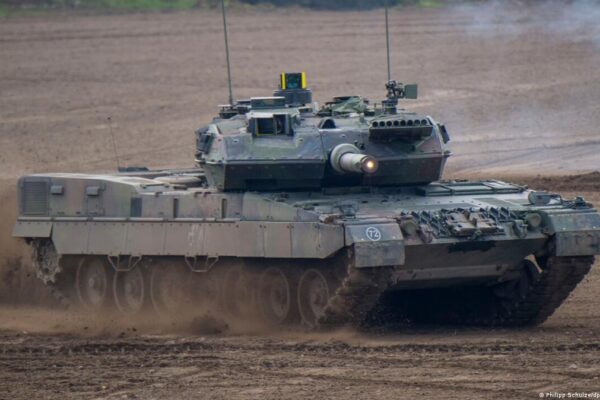 Германия не будет в одиночку поставлять Украине боевые танки