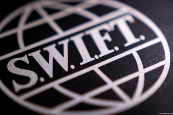 ЕС планирует отключить последний крупный банк России от SWIFT – СМИ