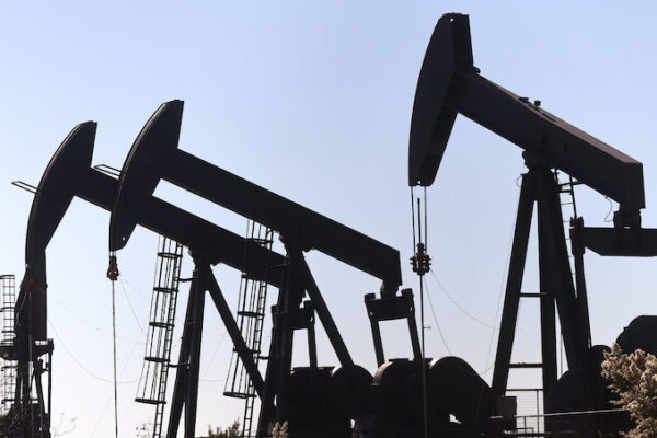 США могут снова высвободить нефть из резервов из-за сокращения добычи ОПЕК+