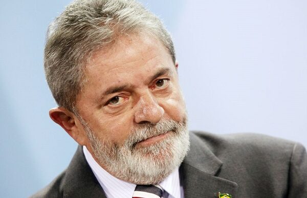 Бывший президент победил Болсонару на выборах в Бразилии