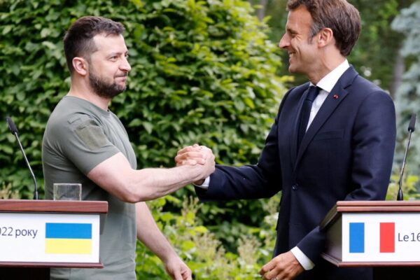 «Франция должна действовать как лучший союзник Украины» – Le Monde