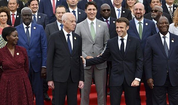 Бонжур! Лидеры франкоязычных стран собрались на саммит в Тунисе