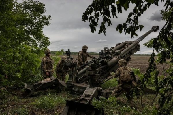 США и НАТО пытаются вооружить Украину и пополнить свои арсеналы