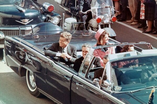 В США обнародованы тысячи архивных документов об убийстве Джона Кеннеди