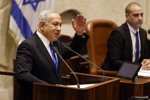 Нетаньяху снова стал премьер-министром Израиля. Он возглавил самое религиозное и правое правительство в истории страны