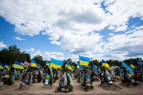 Памятка Макрону: России не нужны гарантии безопасности, а Украине нужны