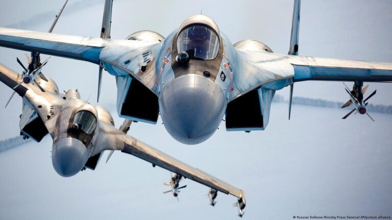 СМИ Израиля: РФ поставит Ирану эскадрилью истребителей Су-35