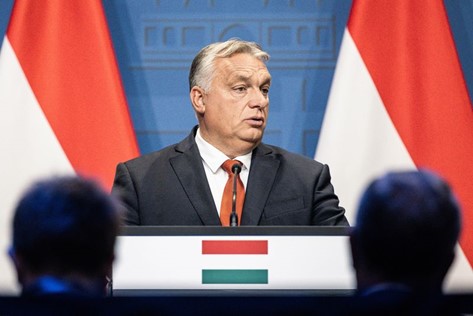 Как ЕС удерживает финансирование, чтобы попытаться обуздать Венгрию и Польшу
