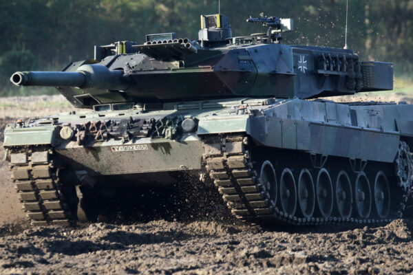 Польша готовится передать Украине свои танки Leopard, – WSJ