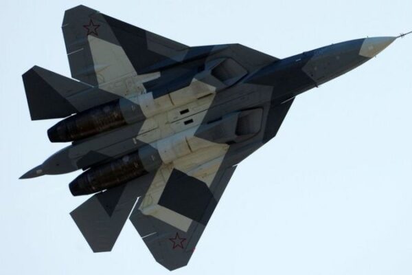 Британская разведка: Россия с осторожностью применяет против Украины новейший истребитель Су-57. Что это за самолет