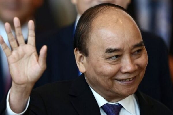 Президент Вьетнама Нгуен Суан Фук ушел в отставку. Как теперь поменяются “четыре столпа” власти в стране