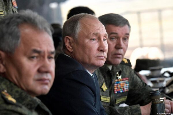 Bloomberg: Путин планирует новое наступление на Украину, несмотря на потери, готовясь к длительной войне