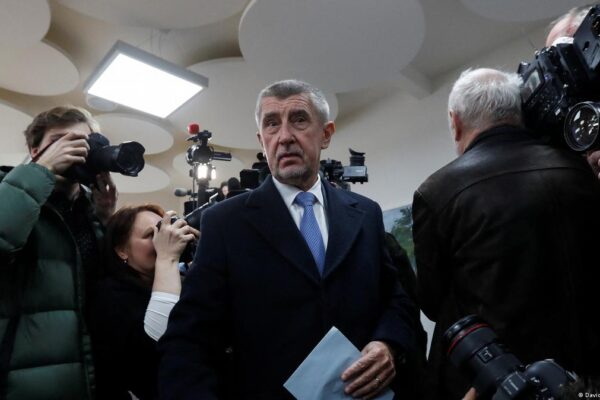 Во второй тур выборов президента Чехии вышли Бабиш и Павел