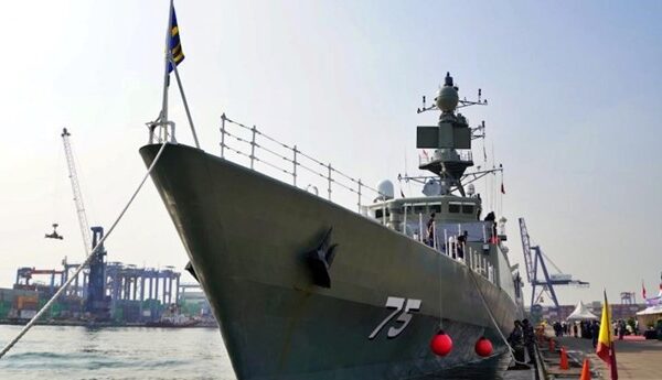 Австралия следит за иранскими военными кораблями, пересекающими южную часть Тихого океана, в рамках глобальной демонстрации силы