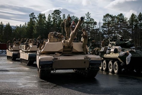 Байден заявил, что США отправят танки в Украину в рамках широких союзнических усилий