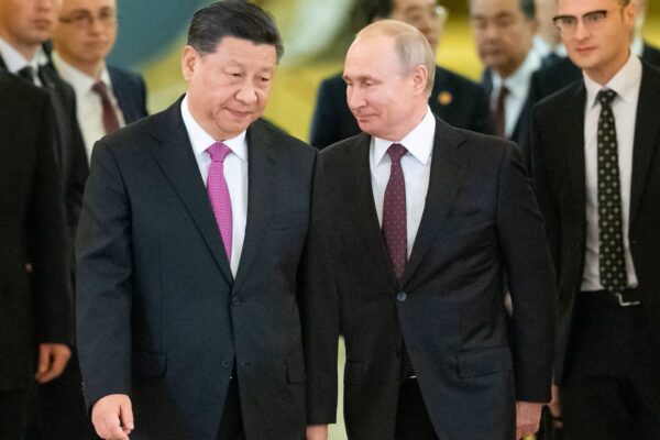 Си Цзиньпин не хочет оказаться на стороне проигравшего в Украине  — The Washington Post