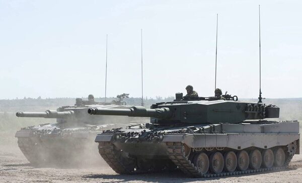 Польша планирует передать Украине еще 10 Leopard 2 и 60 модернизированных танков в ближайшее время
