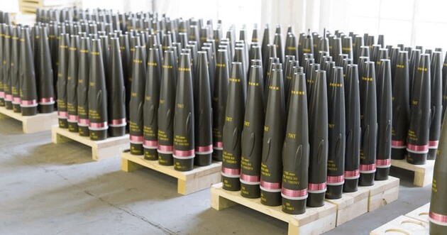 Україна просить у ЄС 250 тисяч артилерійських снарядів на місяць — FT