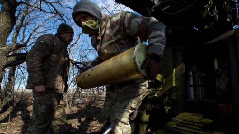 Україна розгортає виробництво танкових снарядів у країнах НАТО. Чому це важливо