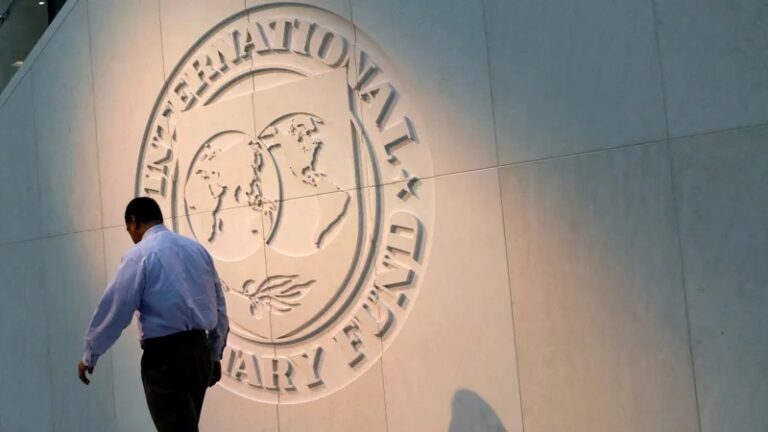 Негативний сценарій МВФ передбачає завершення війни в Україні наприкінці 2025 року