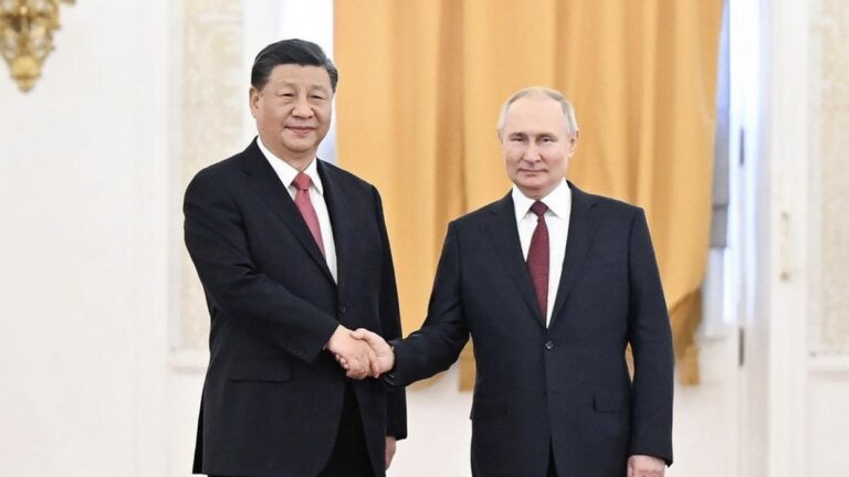 Российская Федерация может разместить ядерное оружие на территории Беларуси, только если соответствующее разрешение Путину даст Китай, однако КНР, скорее всего, такого разрешения не даст.