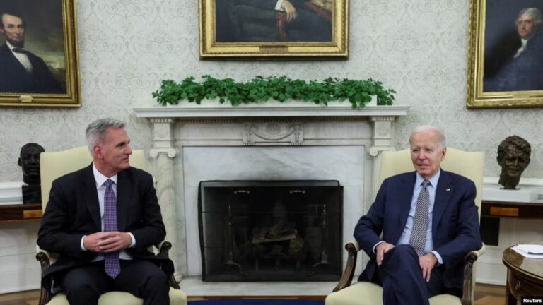 Байден і Маккарті близькі до угоди щодо стелі боргу США – Reuters