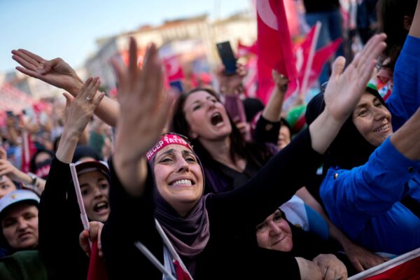 Другий тур виборів у Туреччині вступає у гарячу фазу