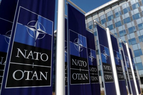 Карл Більдт: На саміті НАТО сподіваюсь на компроміс щодо України