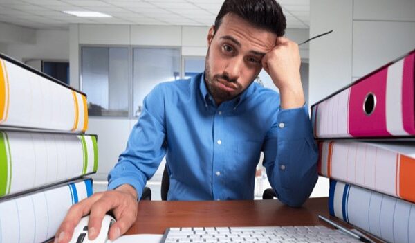 Нудьга на роботі може завдати шкоди
