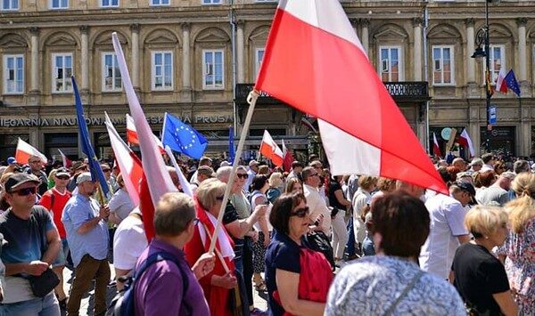 Куди рухається Польща, де наближаються вибори?