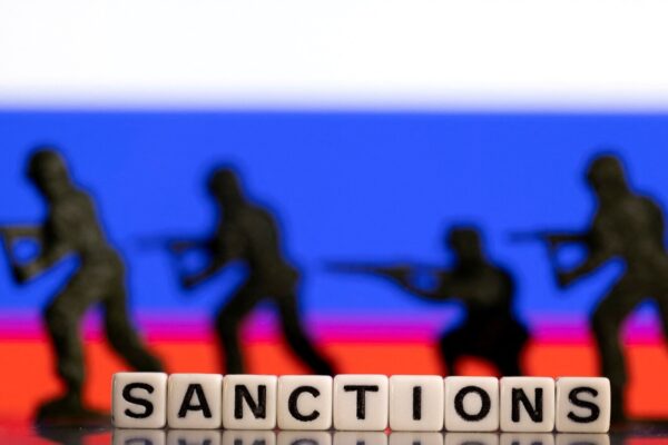 США ввели нові санкції, щоб обмежити доступ Росії до військових поставок, скоротити виручку від енергетики, природних ресурсів