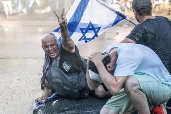 “Режим самознищення”. Як судова реформа Нетаньяху стала загрозою для Ізраїлю і чи є вихід