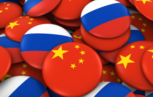 Китай посилює військові навчання з Росією на тлі санкцій США – Bloomberg