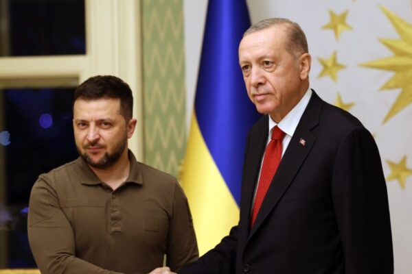 Ердоган через Україну хоче покращити відносини зі США. Зеленський – отримати “запасні двері” до Путіна. Експерти про зустріч президентів