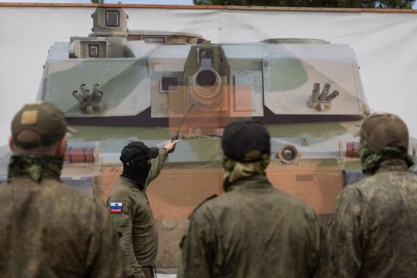До кінця року витрати РФ на оборону становитимуть третину всіх державних видатків – Reuters