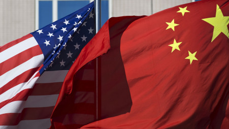 Китай планує обговорити зі США врегулювання торгівельних розбіжностей
