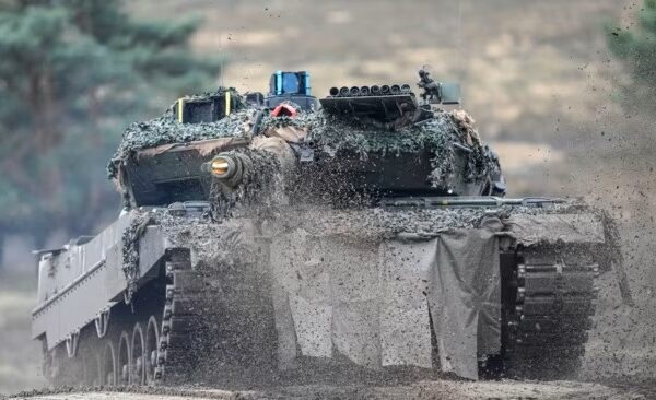Помічник депутата ультраправої партії AfD отримав від Росії завдання зупинити поставки німецьких танків Leopard в Україну – розслідування