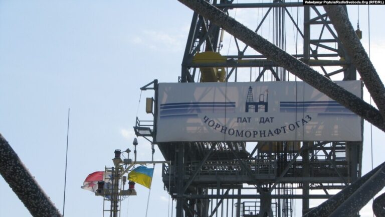 Контрнаступ: нафтогазові платформи у Чорному морі можуть використовуватись як бойові позиції, кажуть в британському Міноборони