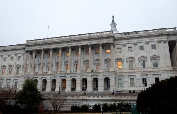 Палата представників США відкинула дві поправки щодо скорочення допомоги Україні