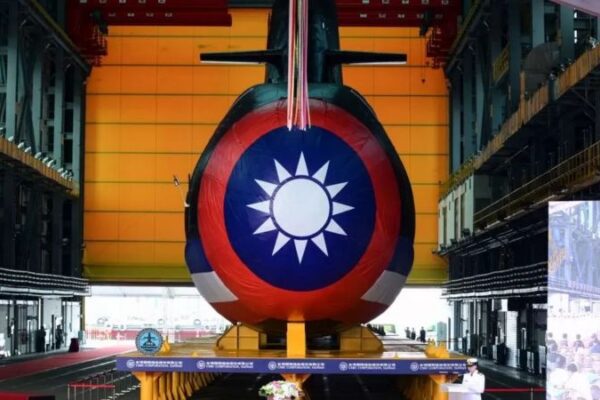 Тайвань спустив на воду новий підводний човен власного виробництва