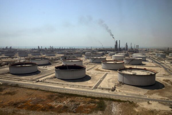 Саудівська Аравія та Росія продовжили обмеження на постачання нафти до кінця року