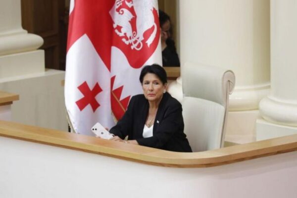 Саломе Зурабішвілі залишається президентом Грузії. Парламенту не вистачило голосів для її імпічменту
